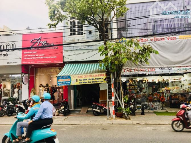 Bán lô đất TT Quận Hải Châu, mặt tiền đường Núi Thành, Đà Nẵng - DT 161m - Giá 1x tỷ - 3
