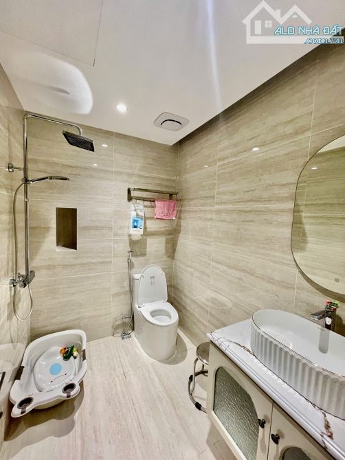 BÁN NHÀ NGUYỄN CÔNG HOAN 45M2 - 7 TẦNG THANG MÁY Ô TÔ VÀO NHÀ FULL NỘI THẤT CAO CẤP - 3