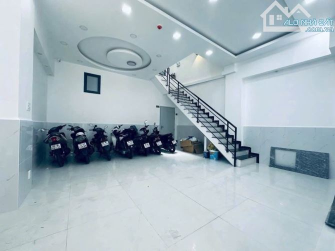 CHDV Quận Gò Vấp 17 phòng thu nhập 80 triệu/tháng hẻm ô tô né đường Lê Văn Thọ P13 - 3