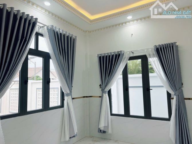 Chào bán 2 căn biệt thự mái Thái liền kề mặt tiền đường lộ Triền Đồng toạ lạc tại phường P - 3