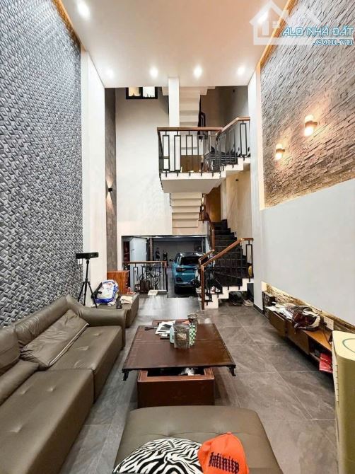 💥CHỈ: 9,4 TỶ - NHÀ PHỐ 5 TẦNG - GARA XE HƠI - DƯƠNG QUẢNG HÀM - P6 - GÒ VẤP - DT: 4,1 x13 - 3