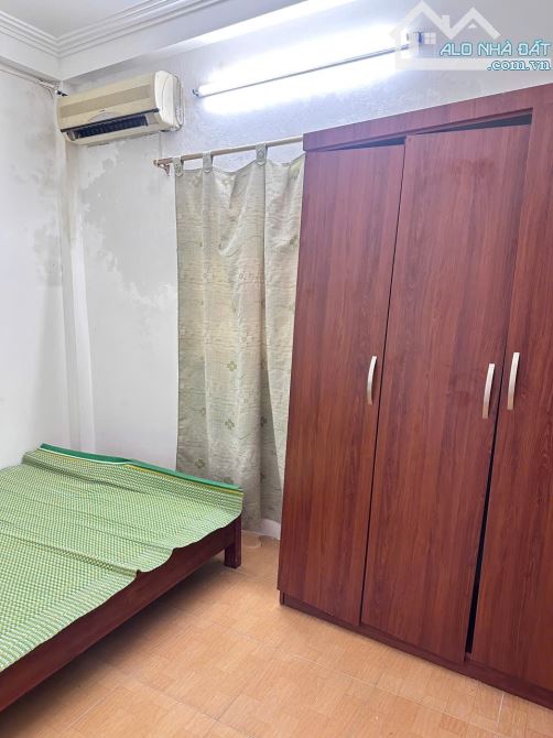 Cho thuê nhà Nguyễn Khoái, Phường Thanh Trì, Hoàng Mai. DT 35m x 4 tầng, giá 11tr - 3