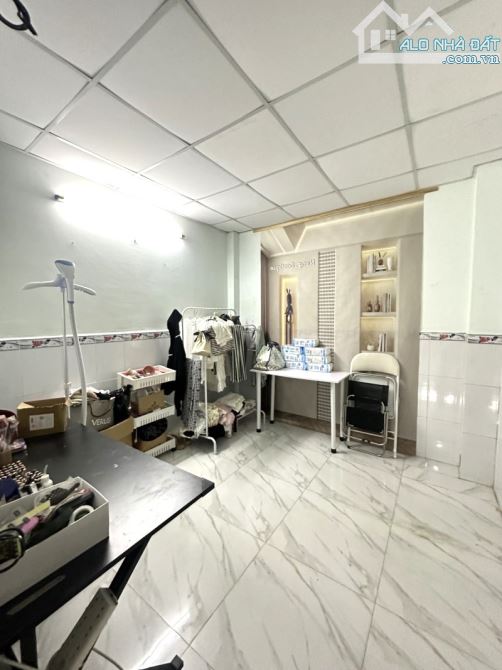 HƠN 3.5 TỶ SỞ HỮU NHÀ ĐẸP 45M2 -HẺM XE TẢI THÔNG NGAY PHẠM ĐĂNG GIẢNG & LÊ TRỌNG TẤN - SHR - 3