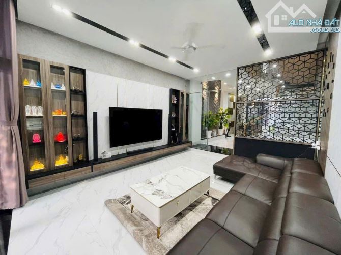 Bán nhà đẹp đường Hoàng Hoa Thám, TP Vũng Tàu. 
Hẻm 2 ô tô tránh nhau. - 3