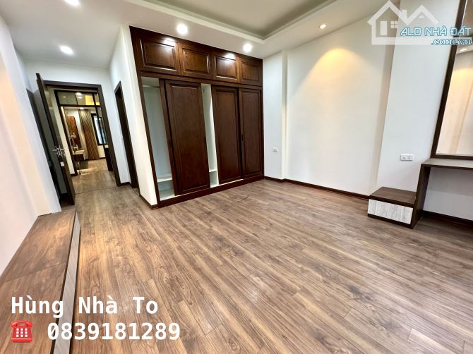 Giá đầu tư, Phân Lô quân đội 918 sân golf, 4 tầng dân xây vỉa hè oto Dt 65m2 - MT 4.2m - 3