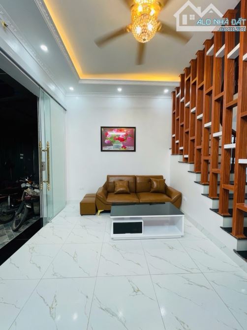🏡 EM MẶT PHỐ LỚN - Đống Đa-PHÂN KHÚC HIẾM 📍 VỊ TRÍ ĐẮC ĐỊA - NHÀ ĐẸP Ở NGAY - DÒNG TIỀN - 3
