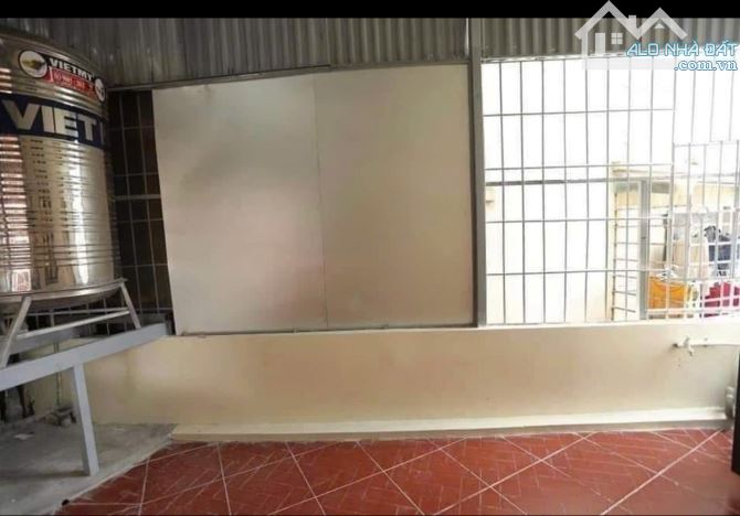 Cho thuê nhà nguyên căn ngõ 609 Vũ Tông Phan, 35m2 x 4.5 tầng, 1 tum, 3 ngủ, 12 Triệu - 3