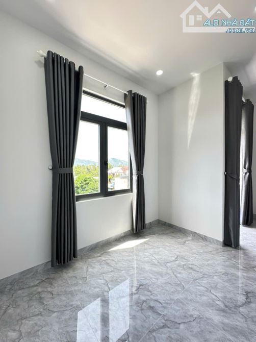 nhà đẹp giá mềm rẻ gần nhà thờ và cầu hà dừa - 3