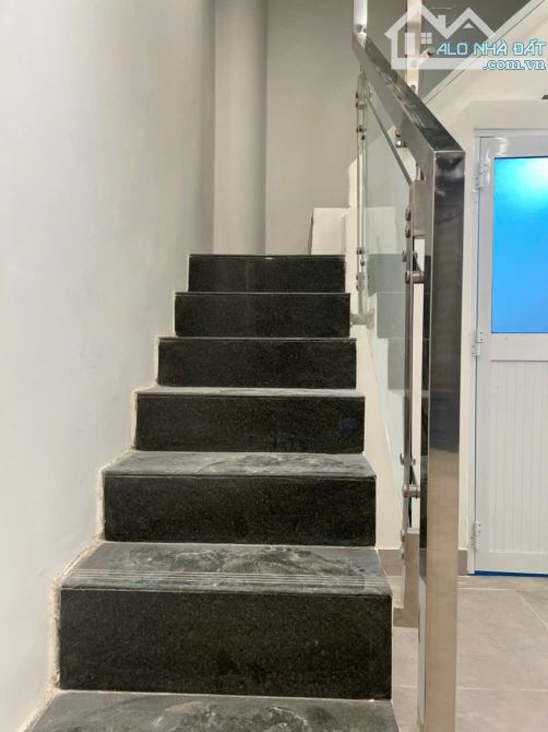 Nhà 4 tầng - khu 20 thước - 21m2 , Hẻm 4m , Hoàng Diệu Q4. - 3