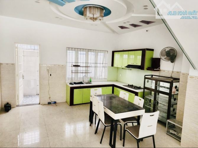 Mặt tiền nội bộ khu Tên Lửa - Nhà thờ PhaoLô - 5x20m - 4 tầng - 5PN - Gần công viên - 3