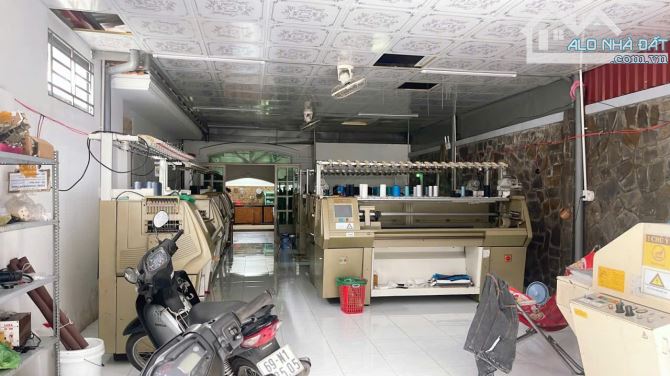 Bom Tấn nhà xưởng ngay chợ Bình Thành hẻm xe tải 142m2,Trệt lửng Nhỉnh 7 tỷ - 3