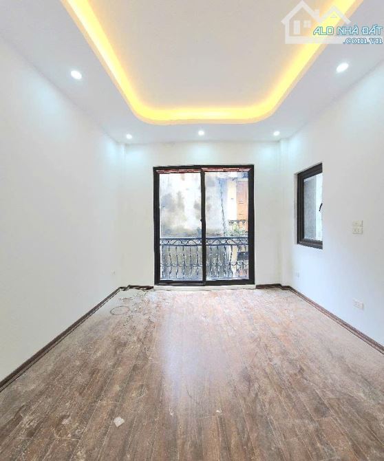 5.85 tỷ nhà 5 tầng mới đẹp tại Văn Miếu Đống Đa - 3