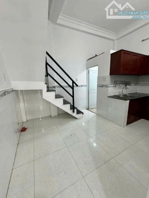 NHÀ ĐỐI DIỆN CITYLAND P10 - 56M2 GIÁ CHỈ NHỈNH 5 ĐỒNG - 3