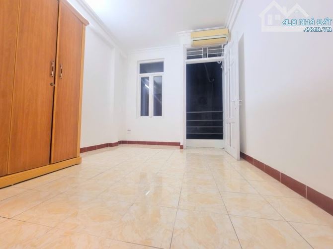 THỤY KHUÊ 31M GIÁ 8,3 TỶ NGÕ RỘNG,2 THOÁNG,DÂN XÂY,CÁCH PHỐ 15M,NỞ HẬU ĐẸP - 3