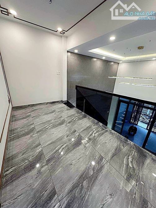 🏡 4.2 tỷ Bán nhà Tân Chánh Hiệp , Quận 12 ✅Diện tích : 60m2 ( 4m x 15m ) ✅Kết cấu: 1 Trệt - 4
