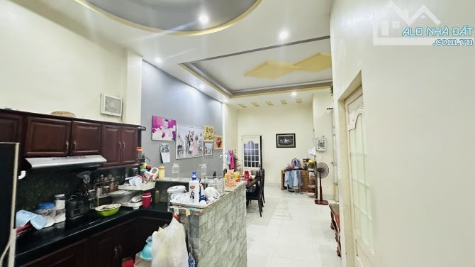 Bán nhà mặt tiền kinh doanh 160m2, sát làng Đại học, Dĩ An - 4