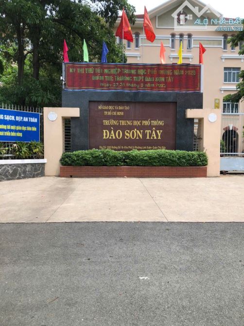 LINH XUÂN NHÀ CẤP 4 Ô TÔ ĐỖ CỬA DT 180 M2 GIÁ 5,8 TỶ - 4