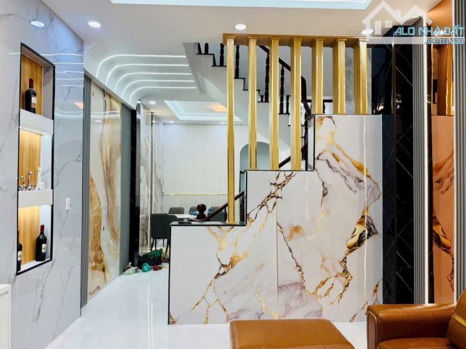 Bán nhà Thạnh lộc 19, ngay Ngã Tư Ga, DT 4x13, 2 Tầng giá 4ty48 - 4