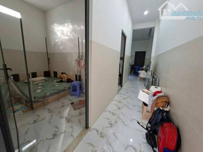 Bán nhà 75 m2 Nguyễn Văn Trường gần đại học FPT  1,2 tỷ - 4