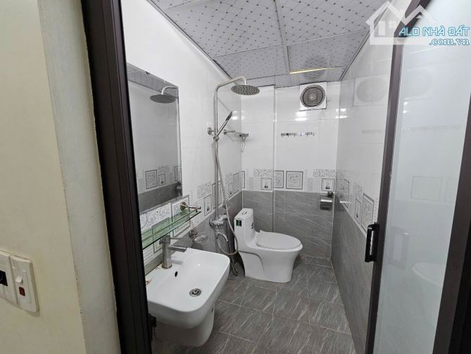 THẠCH BÀN - Dân XÂy - Ngõ Nông - 10m Ô tô Tránh - 04 Ngủ - 4