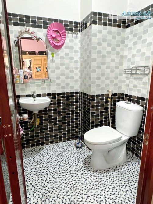 🚀 Chủ kẹt tiền, cần bán gấp nhà Hương Lộ 2 – hẻm 4m _ Giá ngợp sâu 3,9 Tỷ - 4