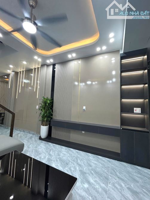 Bán nhà 3 tầng sân cổng xây mới độc lập ngõ 81 Phạm Hữu Điều - 4