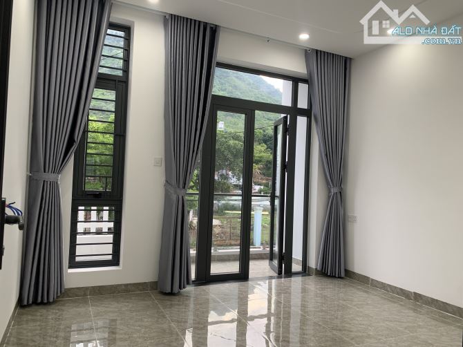Nhà 4 tầng hiện đại có 2 mặt tiền trước sau . Vừa ở vừa kinh doanh - 4