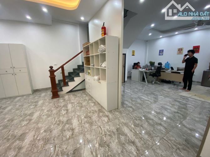 Cho thuê biệt thự Làng Việt - Mỗ Lao. DT 181m2, 4 tầng, Thang máy, điều hòa - 4