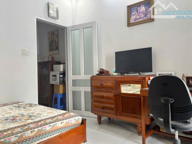 Bán nhà 2 tầng mặt tiền đường Lê Chân - Khu bàn cờ - Nha Trang - 4