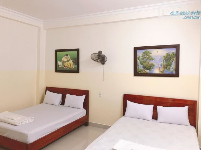 BÁN KHÁCH SẠN 1 TRỆT 4 LẦU MẶT TIỀN BÀI SEN, GẦN BIỂN BÃI SAU, 12 PHÒNG KINH DOANH - 4