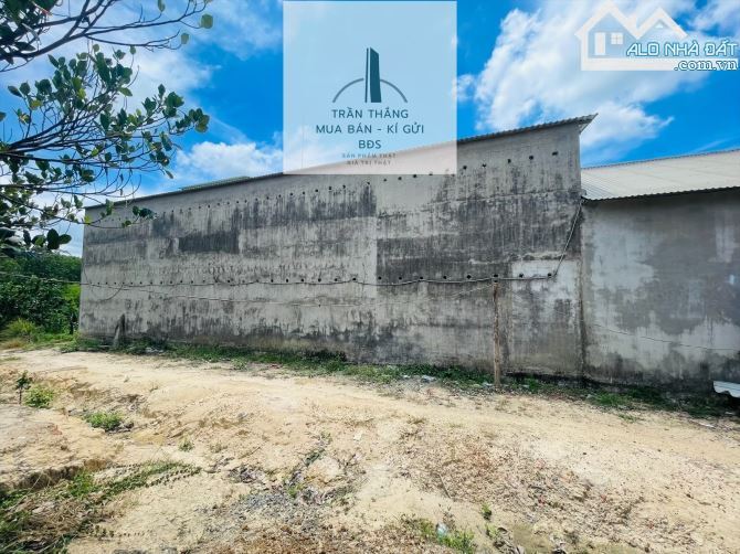 10 Mẫu Đất View Hồ - Có 300m Thổ Cư - Giáp Nước - 1.000m Mặt Tiền Đường Nhựa - 4