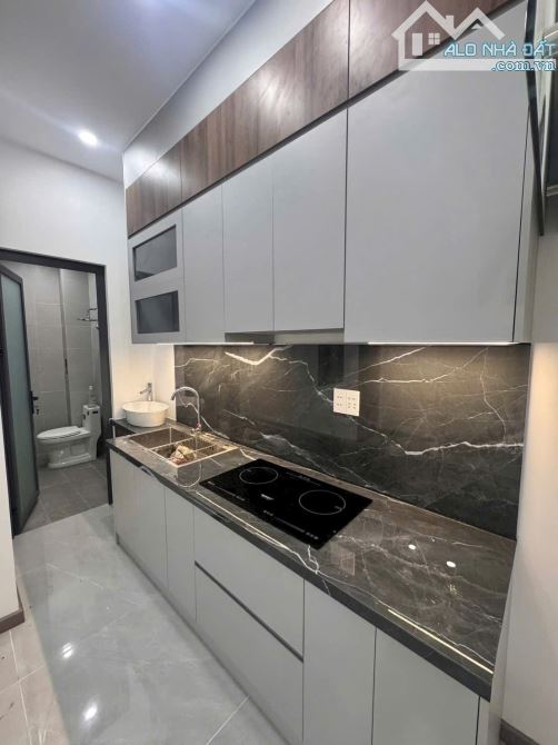 NHÀ 1 TRỆT 1 LẦU MẶT TIỀN ĐƯỜNG NGUYỄN THÀNH ĐỒNG - 4