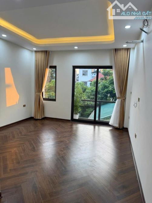 Nhà đẹp Thạch Bàn - 6 tầng thang máy có gara - Vừa ở vừa đầu tư giữ tiền - 4