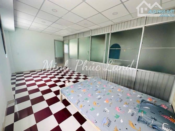 BÁN NHANH MTKD - XE HƠI TRÁNH - LIỀN KỀ PHÚ MỸ HƯNG - 196m2 - NGANG 6.5m (NỞ HẬU) - SHR - 4