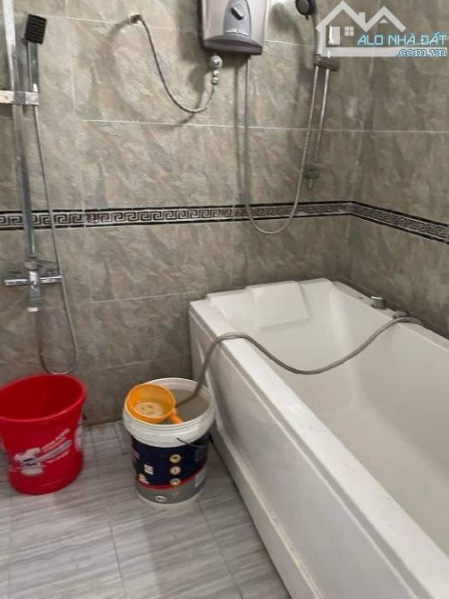 BÁN GẤP NHÀ HẺM XE HƠI NGUYỄN SƠN , 6,3 x 12 , 3 PHÒNG NGỦ . GIÁ NHỈNH 6TỶ - 4