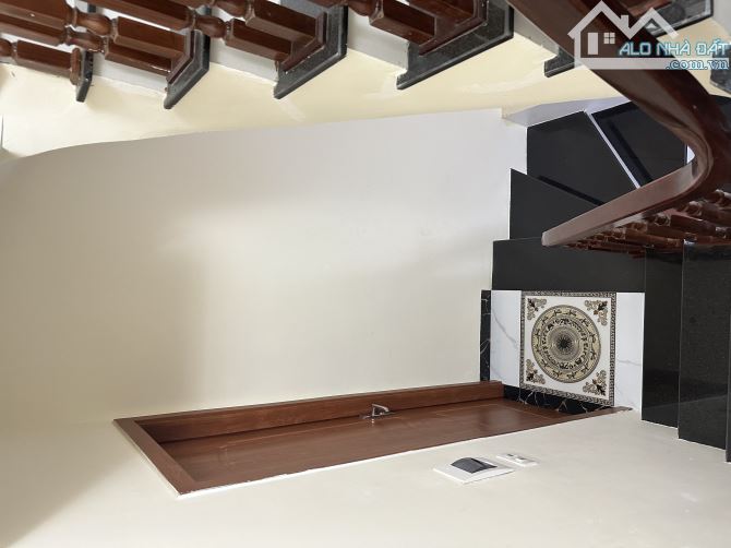 BÁN NHÀ NGHĨA LỘ - NGÕ OTO, 15M RA OTO TRÁNH, 31M2 x 5T, MT 4.8, 6.5 TỶ - 4