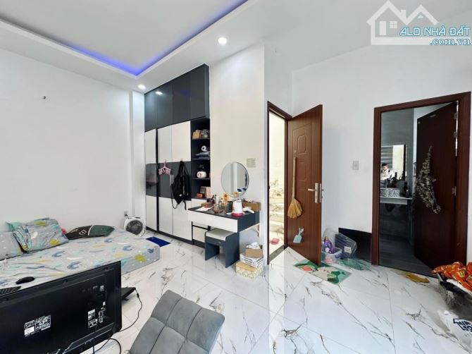BÁN NHÀ BÌNH THẠNH - MT THỤT NGUYỄN VĂN ĐẬU - 5 TẦNG, NGANG 5.2M - ÔTÔ 4 CHỔ NGỦ NHÀ - 4