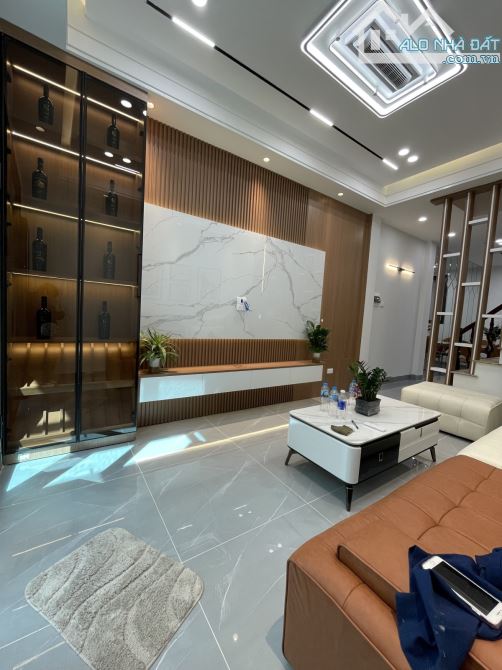 🌟 NHÀ ĐẸP CẠN LỜI, 4 TẦNG FULL MÁI, NGÕ TO, GẦN KĐT ĐẠI KIM, GIÁ 8.65 TỶ 🌟 - 4