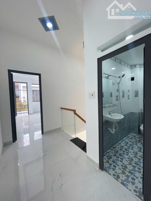 BÁN NHÀ BÌNH TÂN, sát Tân Phú, 2 tầng, DT 4x15m, hẻm 6m, nhỉnh 5 tỷ - 4