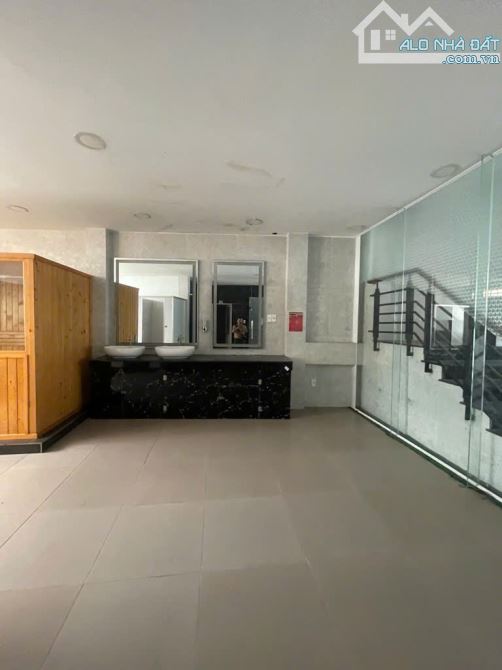 Tòa nhà 5 tầng MT đường Gò Dầu, 216m2, ngang 10m, Doanh thu hơn 2 tỷ - 4