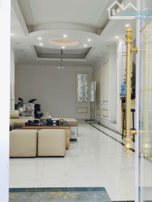 Vị trí đẹp, oto đỗ hàng chục cái, Minh Khai, Văn phòng CTY đa kdoanh, sổ 96m2. Giá 32 tỷ - 4