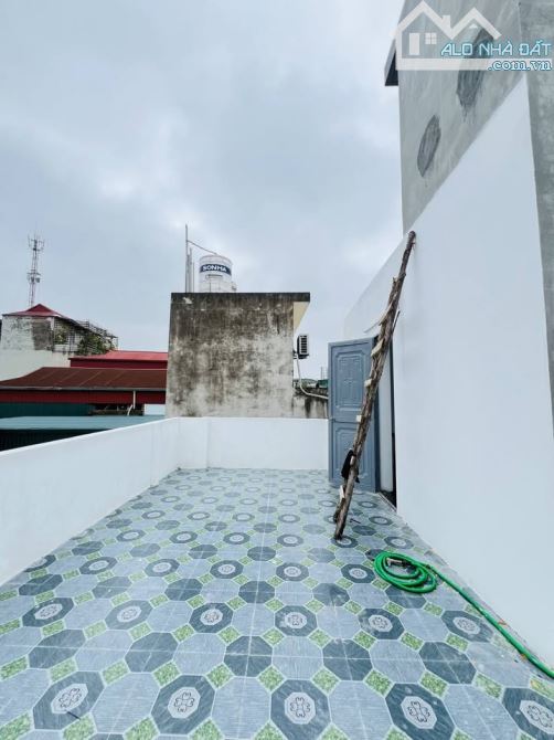 Trương Định- Mới Koong -42m- 5 tầng thang máy-8.5 tỷ- gần ô tô - 4