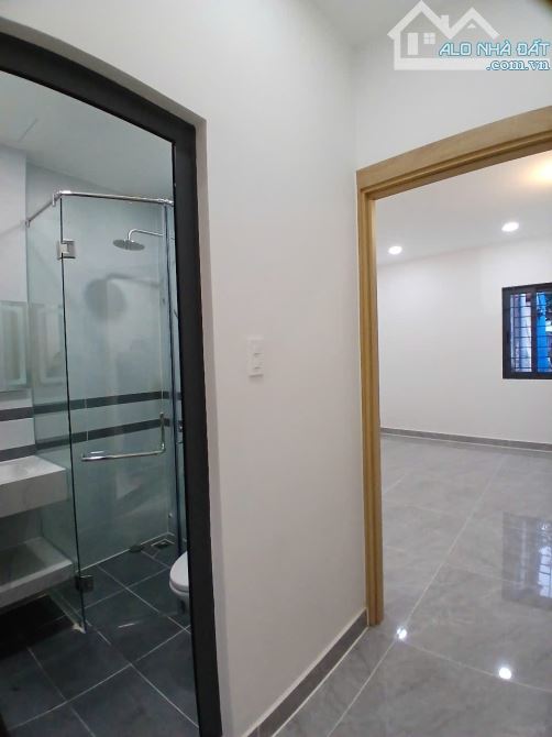 BÁN NHÀ TRUNG TÂM QUẬN 1 – 137/ TRẦN ĐÌNH XU Ngay chợ, cách Trần Hưng Đạo 80m - 3