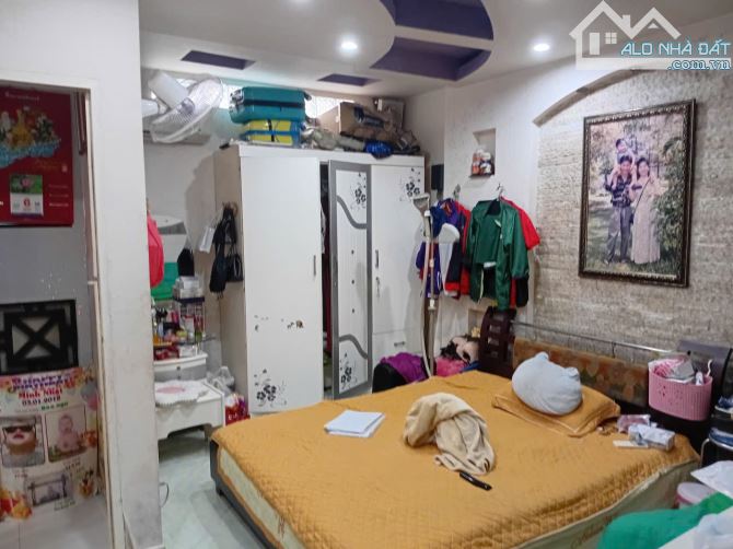 NGAY SIÊU THỊ SÀI GÒN ĐƯỜNG 3/2 - HẺM THÔNG THOÁNG - NGANG KHỦNG 10M - DT 69M2 - 4