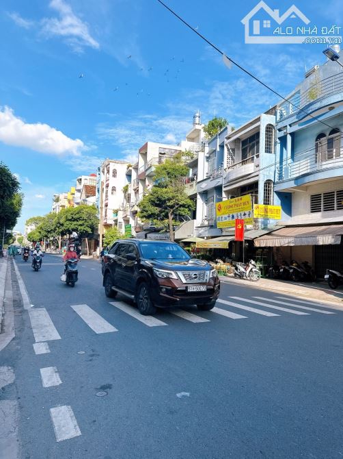 🚗🚗VÀI BƯỚC RA MẶT TIỀN -P8-Q11-HÀN HẢI NGUYÊN - 4TẦNG-(4X17)- CHÀO 11.9 TỶ-HẺM XE HƠI. - 4