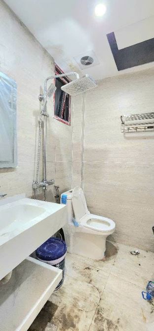 5.85 tỷ nhà 5 tầng mới đẹp tại Văn Miếu Đống Đa - 4