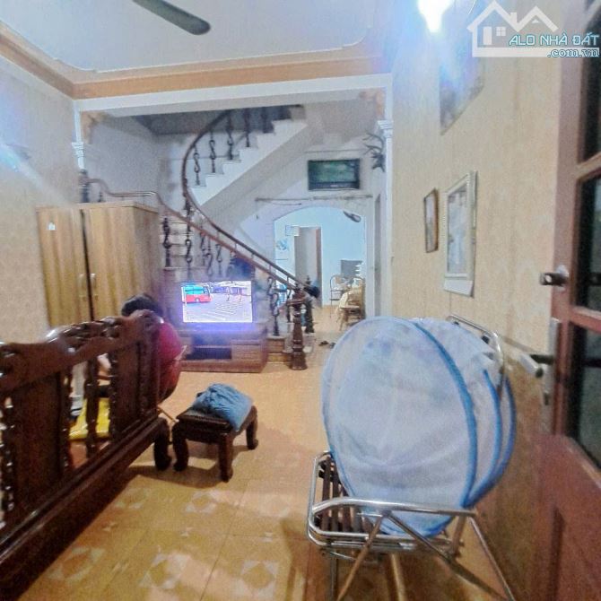 Cần bán gấp Lô góc 3T ĐÔNG DƯ, 120M – 13.3 M Tiền – Nhỉnh 9 Tỷ, Ô TÔ TRÁNH, KD tốt - 4
