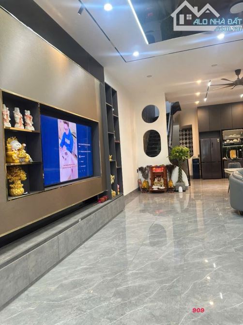 Bán nhà 1 trệt 1 lầu ( 137m2) đường Nguyễn Bá Học, P.Tân Mai giá 6,8 tỷ - 5