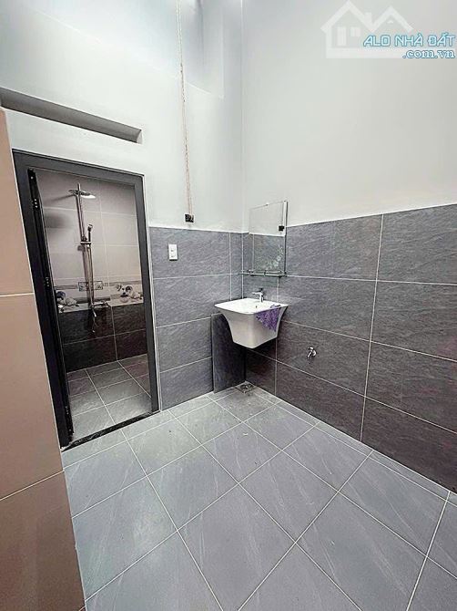 🏡 4.2 tỷ Bán nhà Tân Chánh Hiệp , Quận 12 ✅Diện tích : 60m2 ( 4m x 15m ) ✅Kết cấu: 1 Trệt - 5