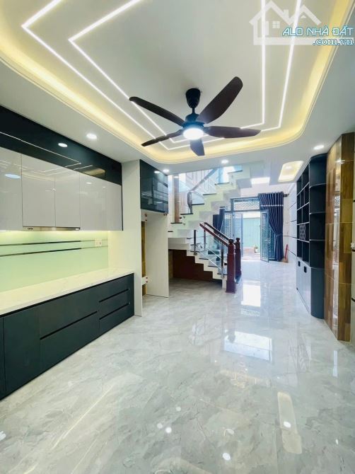 Nhà Đẹp Khu Phân Lô – Sổ Riêng – Hoàn Công Đủ – Gần BV Bình Tân  📍 Vị trí: Đường Mã Lò, P - 5